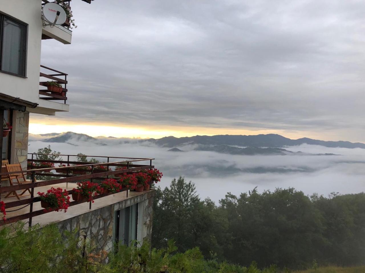 Hotel Karadzhovata Kashta Zlatograd Esterno foto